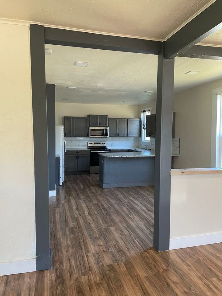 1608 Se Mill St - Photo 2 of 23