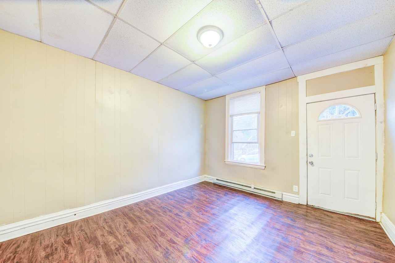 1927 Arlington Ave - Photo 3 of 11