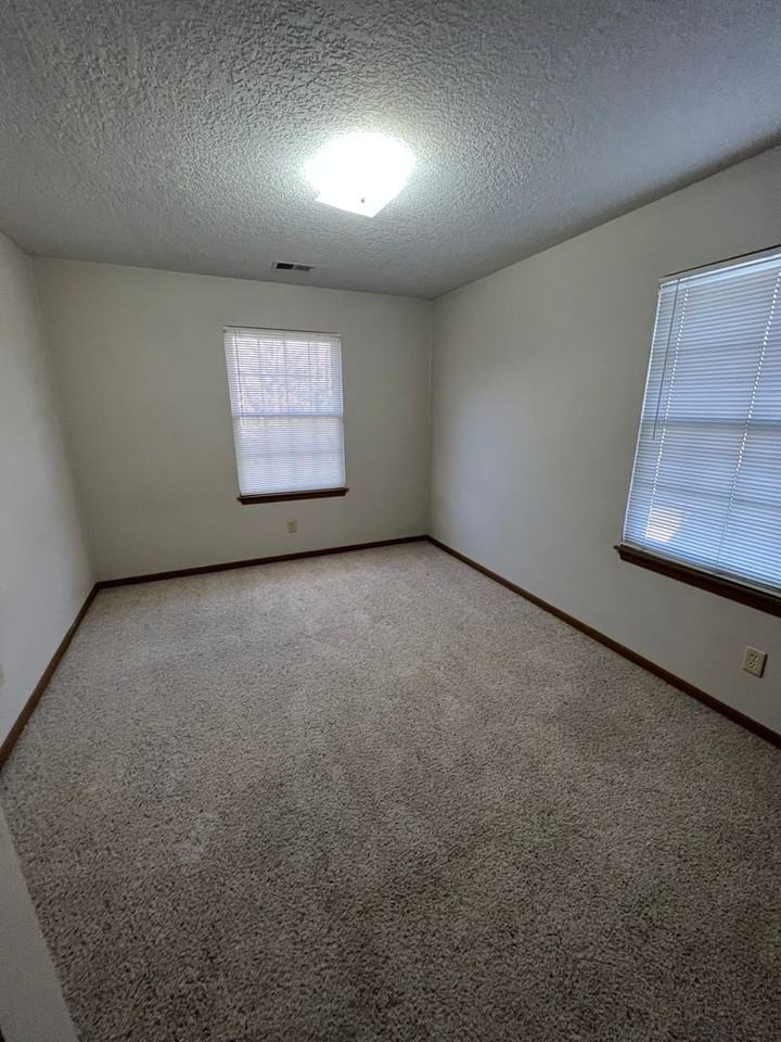 1105 Ratone St #11 - Photo 7 of 14