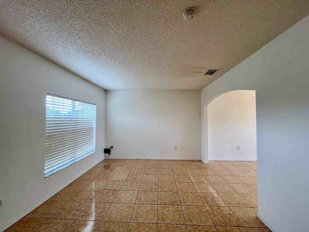 4445 Maple Chase Trl - Photo 3 of 23