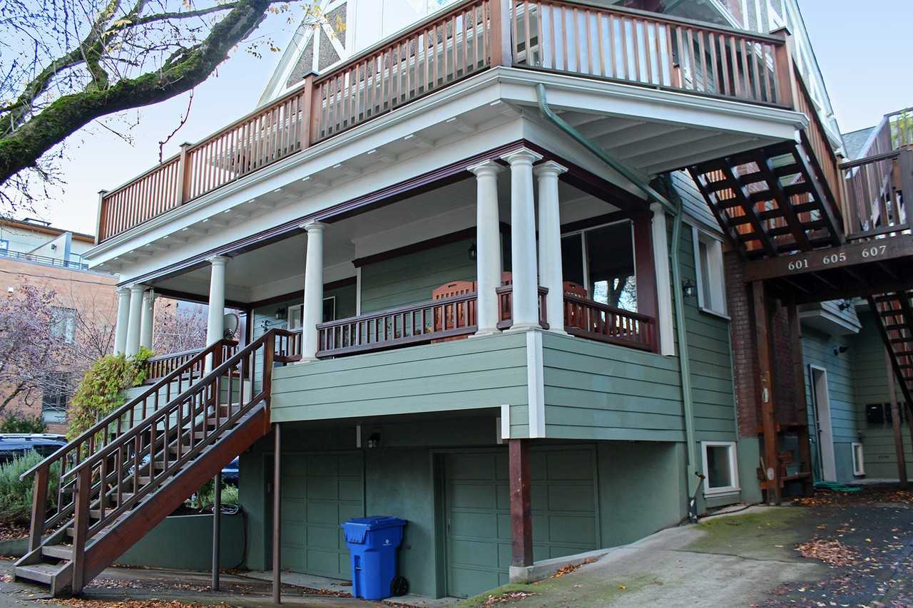 601 Nw 22nd Ave - Photo 2 of 18