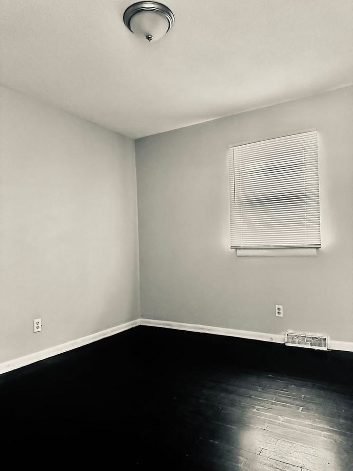 8349 Brooklyn Ave - Photo 2 of 5