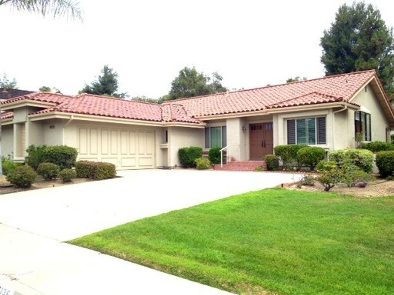 1136 Countrywood Ln - Photo 2 of 18