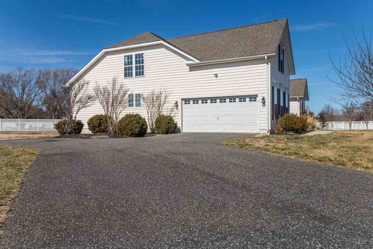 15288 Covington Ct - Photo 2 of 36