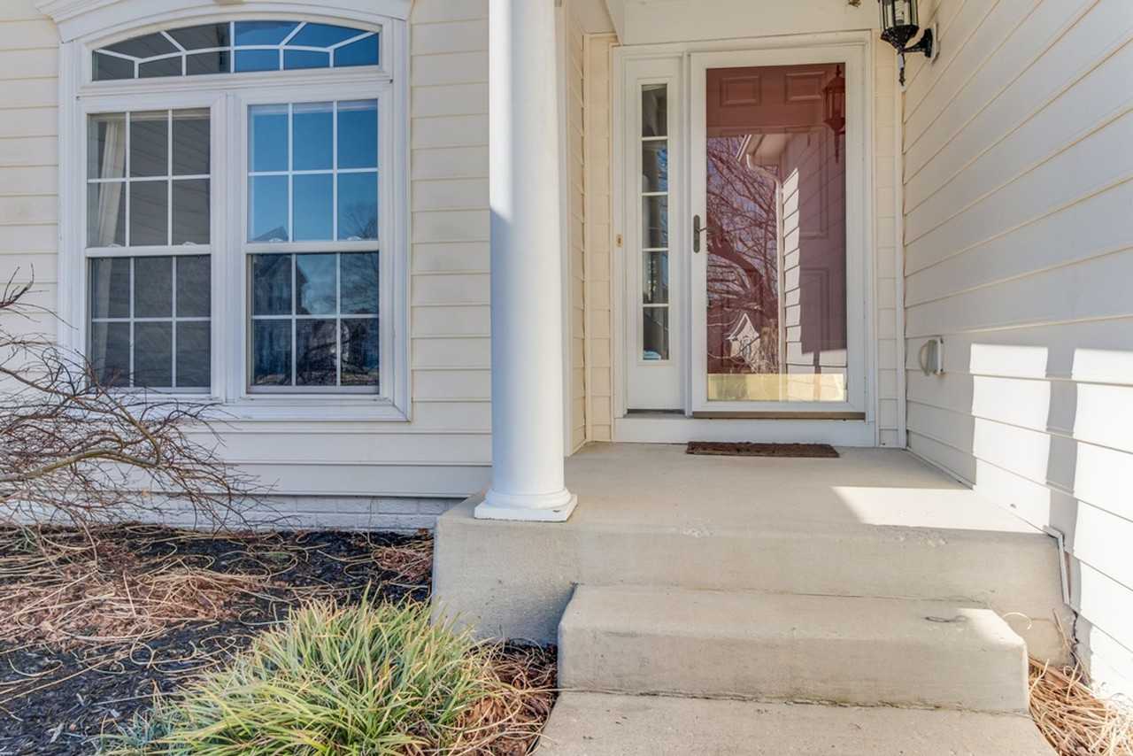 15288 Covington Ct - Photo 3 of 36