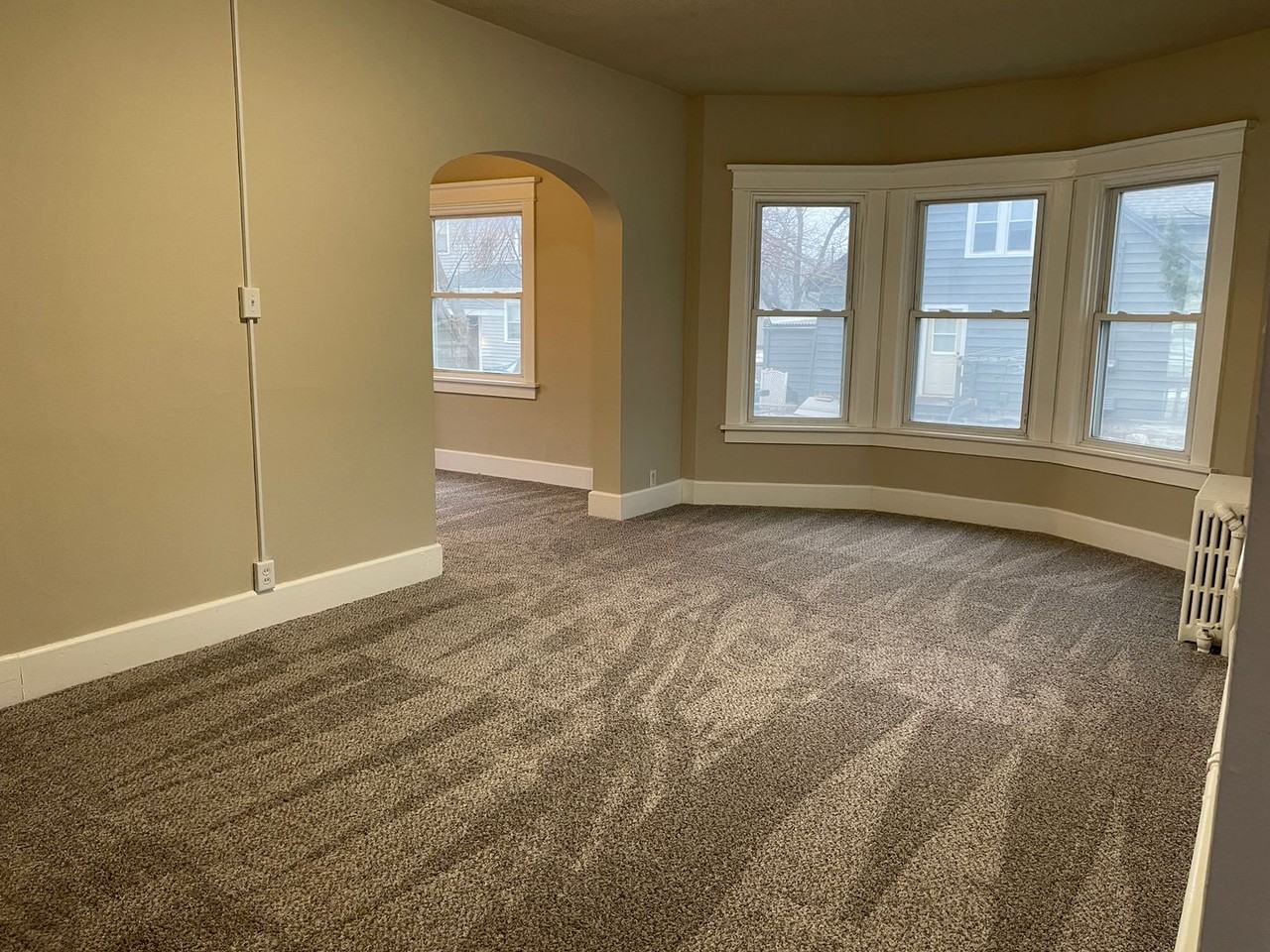 1008 3rd St - Photo 2 of 20