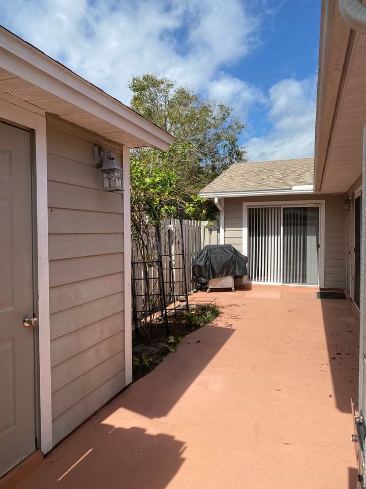 1927 Quail Ridge Ct #1403 - Photo 3 of 32