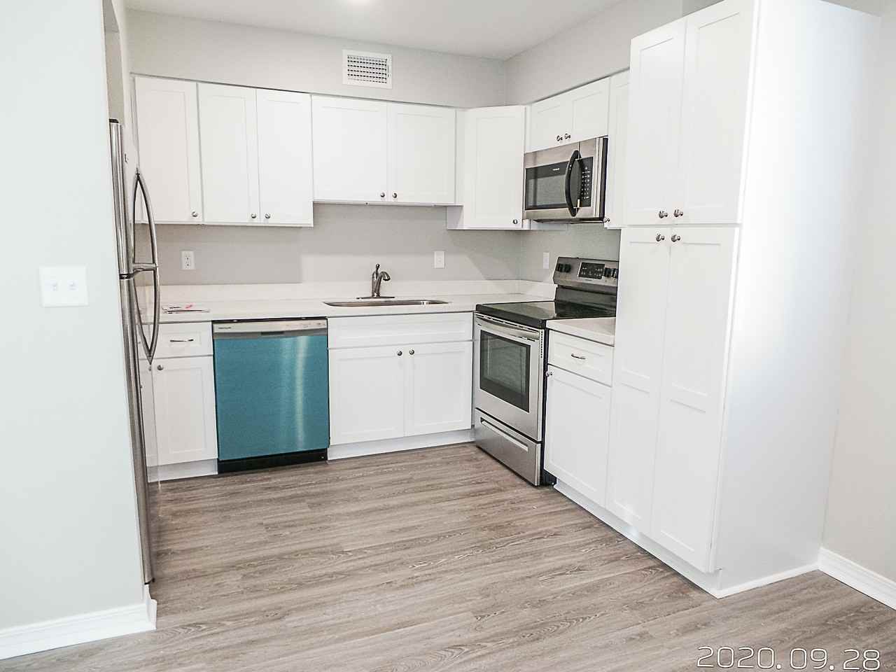 723 S Berthe Ave #222 - Photo 4 of 11