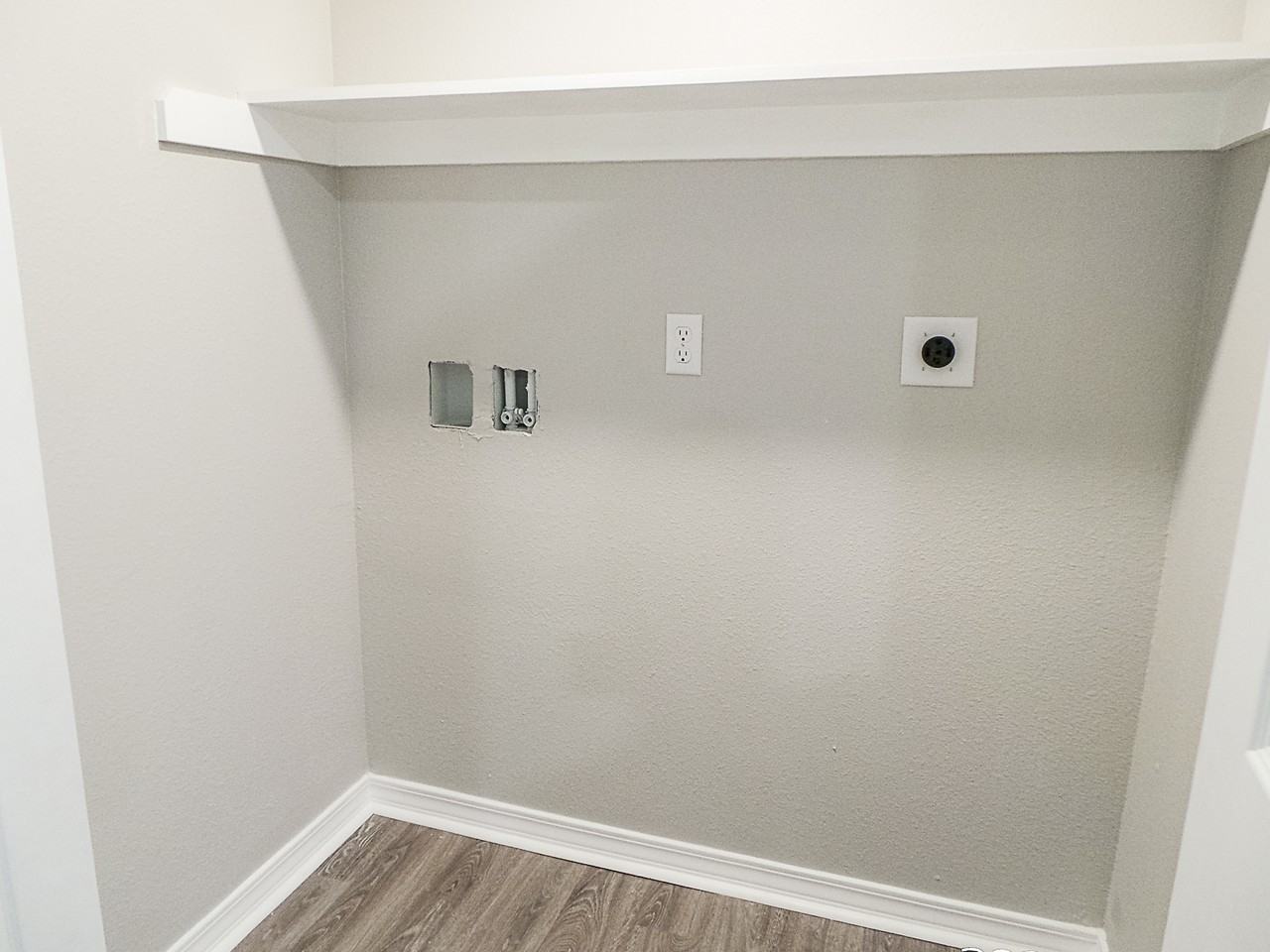 723 S Berthe Ave #222 - Photo 6 of 11