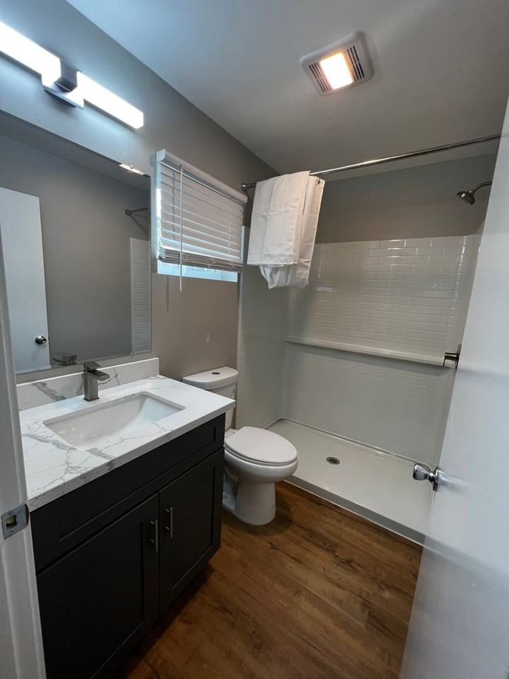 5050 54th St - Photo 2 of 15