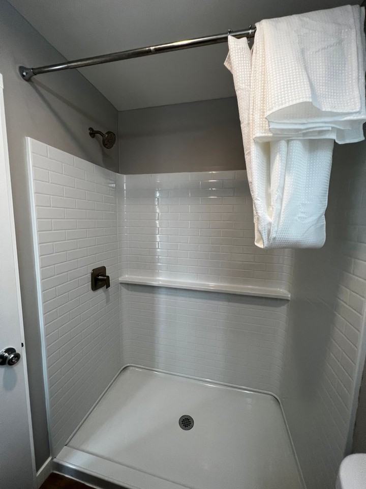 5050 54th St - Photo 4 of 15