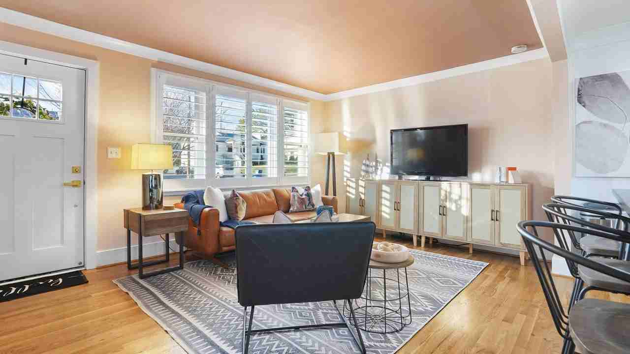 307 Avondale Dr - Photo 7 of 30