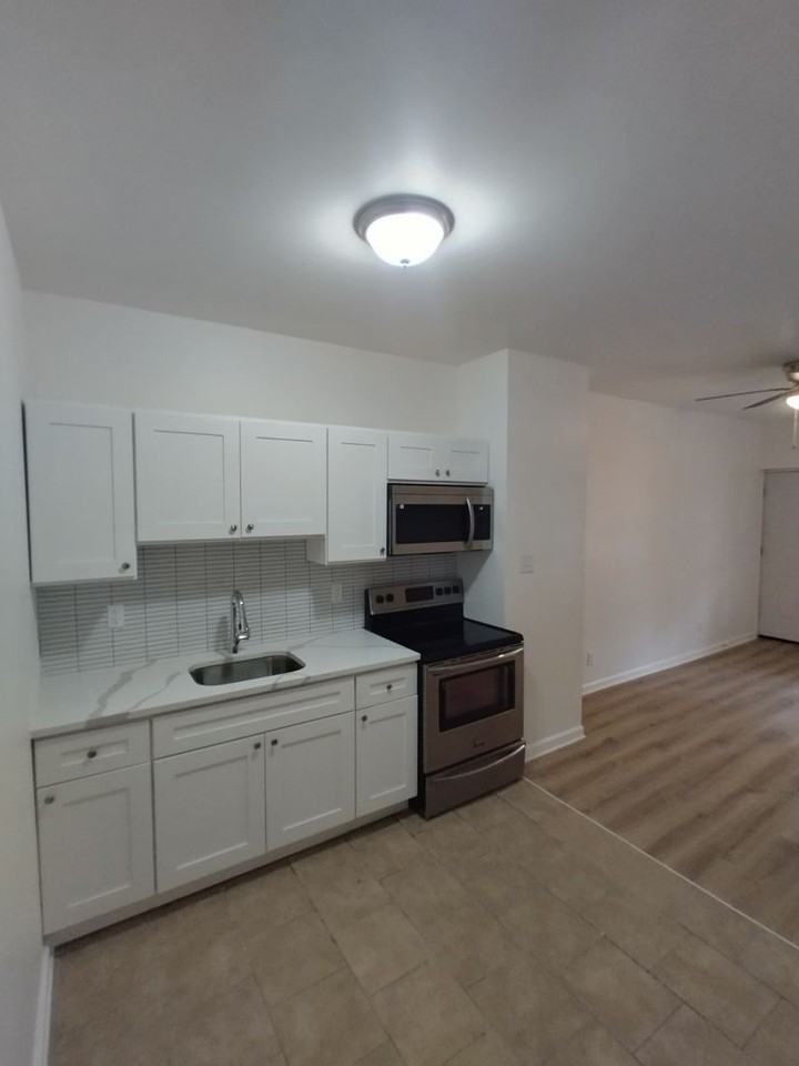 5033 Griscom St - Photo 2 of 8