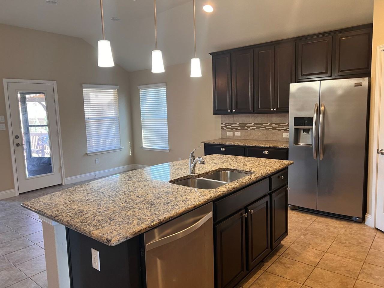 849 Olive Ln - Photo 7 of 21