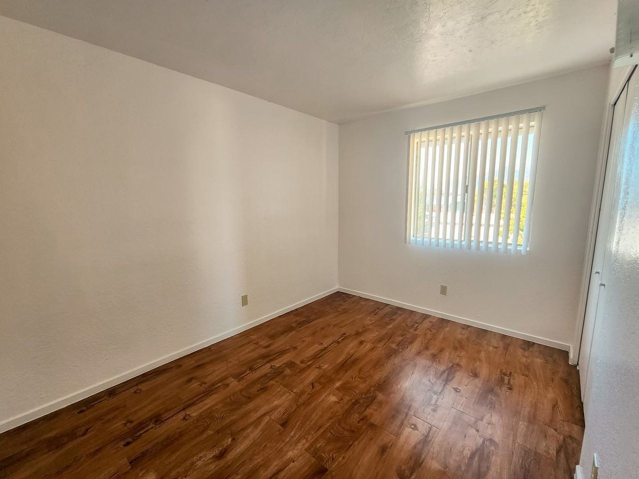 1622 N Beverly Ave #24 - Photo 6 of 10