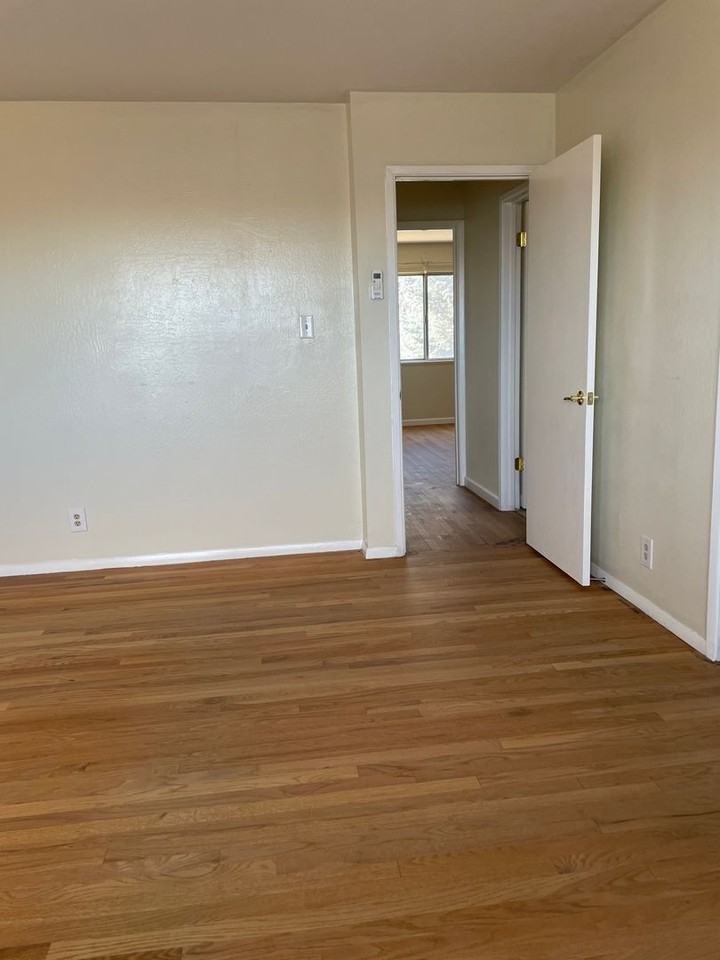 5480 Chocolate Dr - Photo 3 of 13