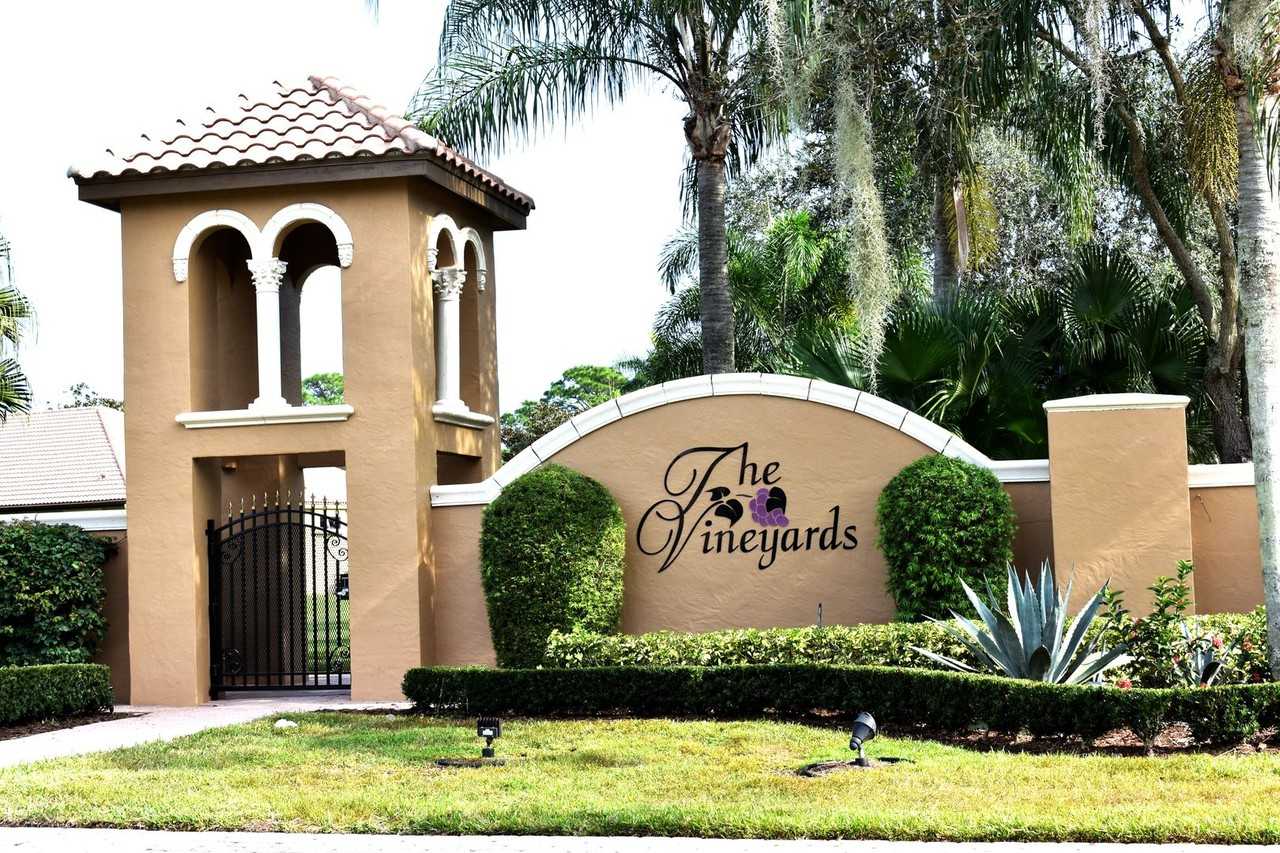 895 Sw Grand Reserves Blvd - Photo 2 of 30