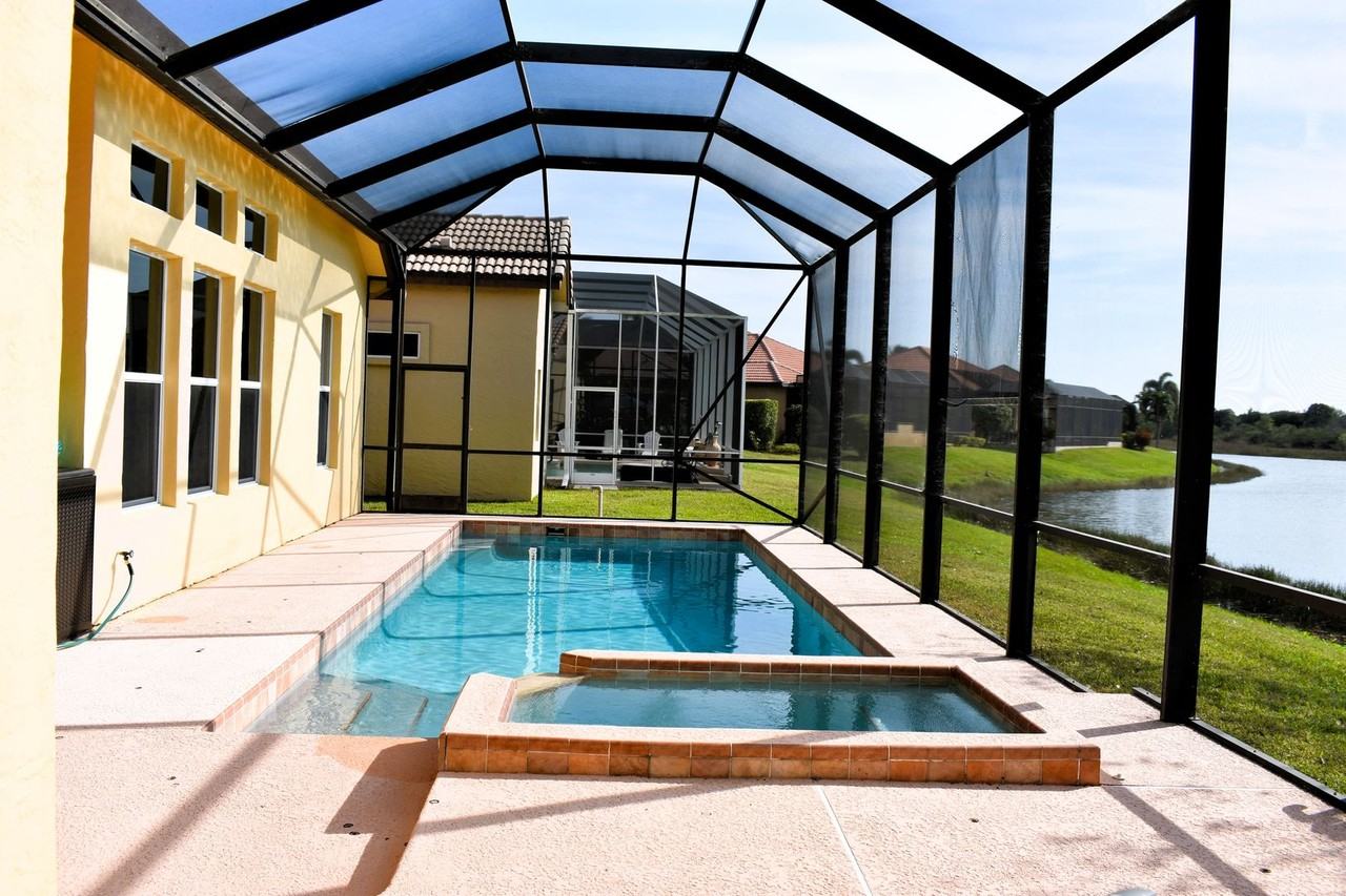 895 Sw Grand Reserves Blvd - Photo 3 of 30