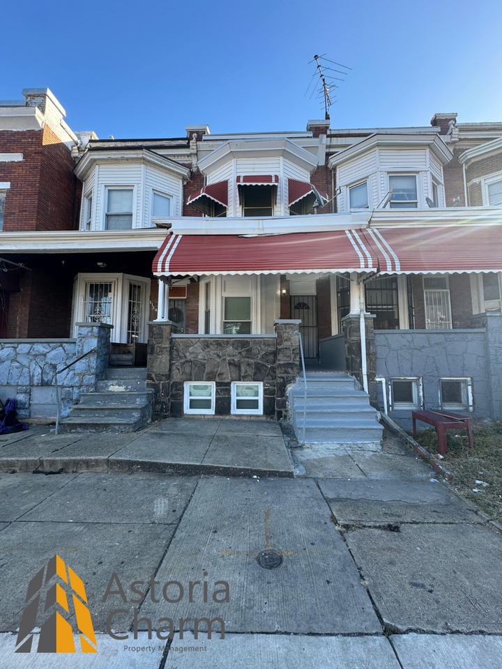 1137 Poplar Grove St - Photo 2 of 35