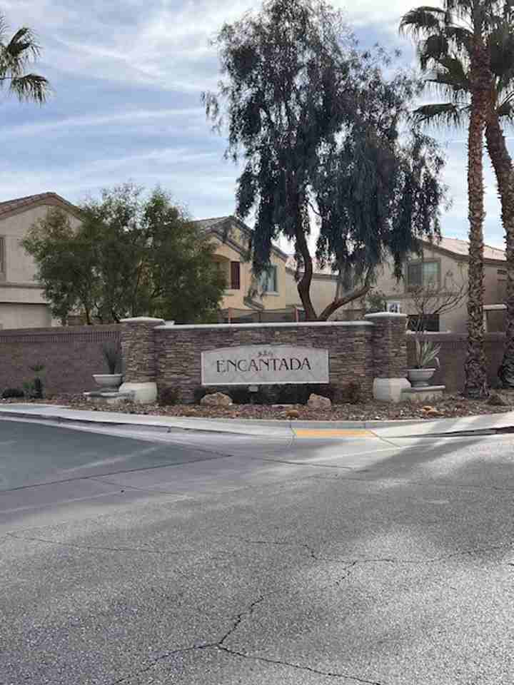 5473 Tinker Toy Ave - Photo 2 of 18