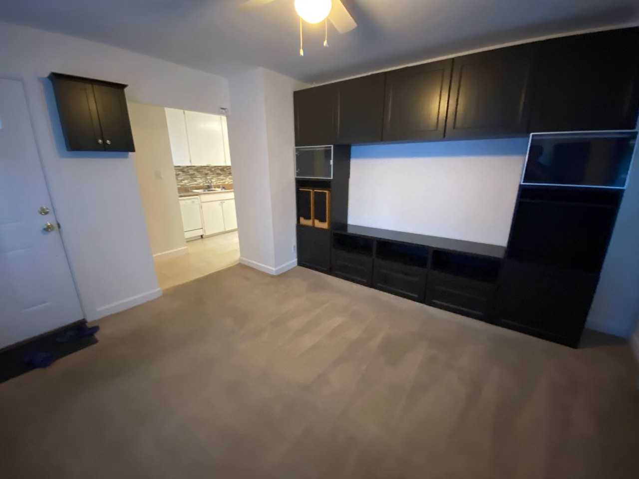 75 Surrey St - Photo 3 of 26