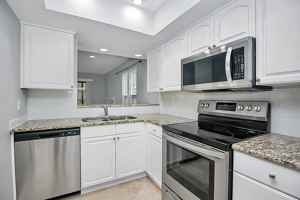 featured image of 9237 Kings Canyon Dr