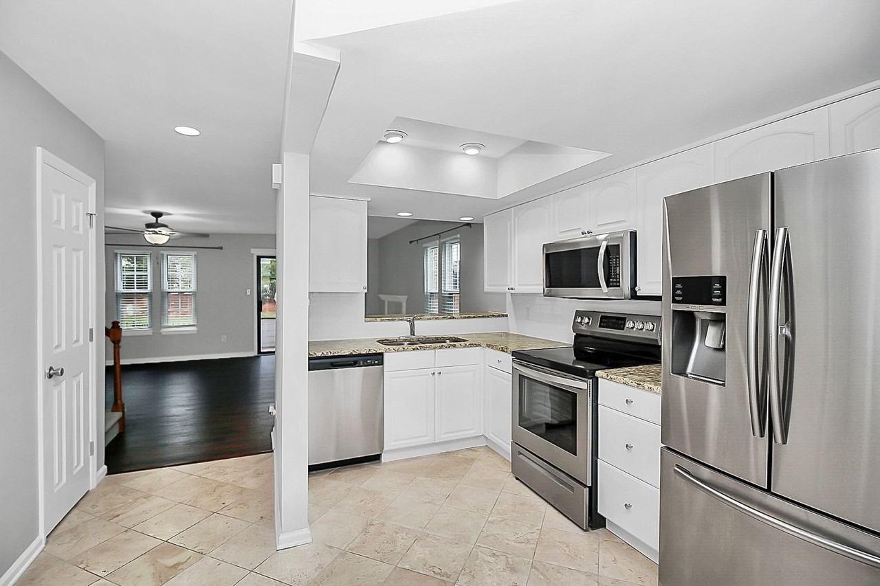 9237 Kings Canyon Dr - Photo 7 of 14