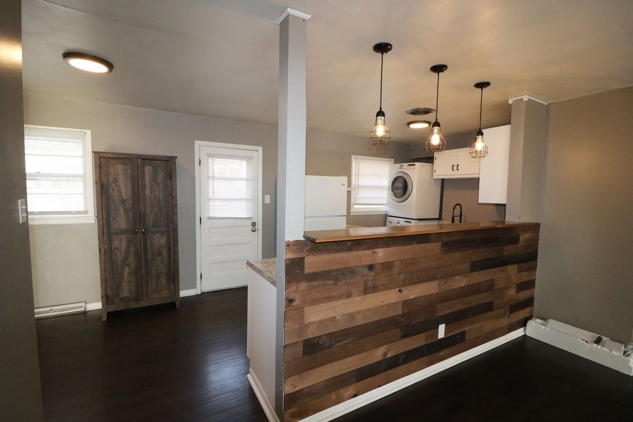 2424 Himes Rd - Photo 3 of 12