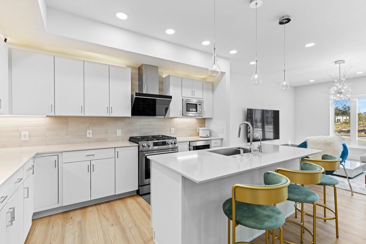 3304 Sw 49th Ter - Photo 6 of 37