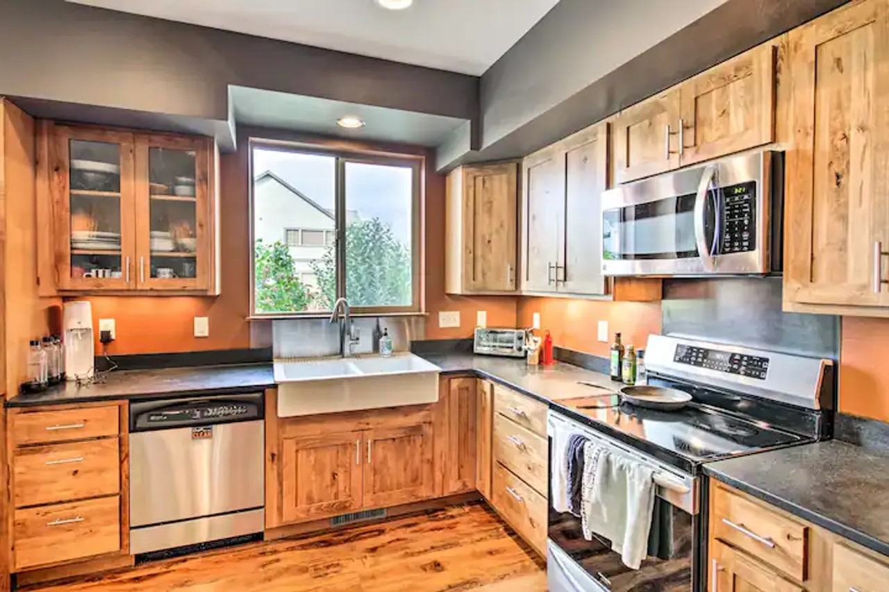 2287 North Ferguson Avenue - Photo 3 of 29