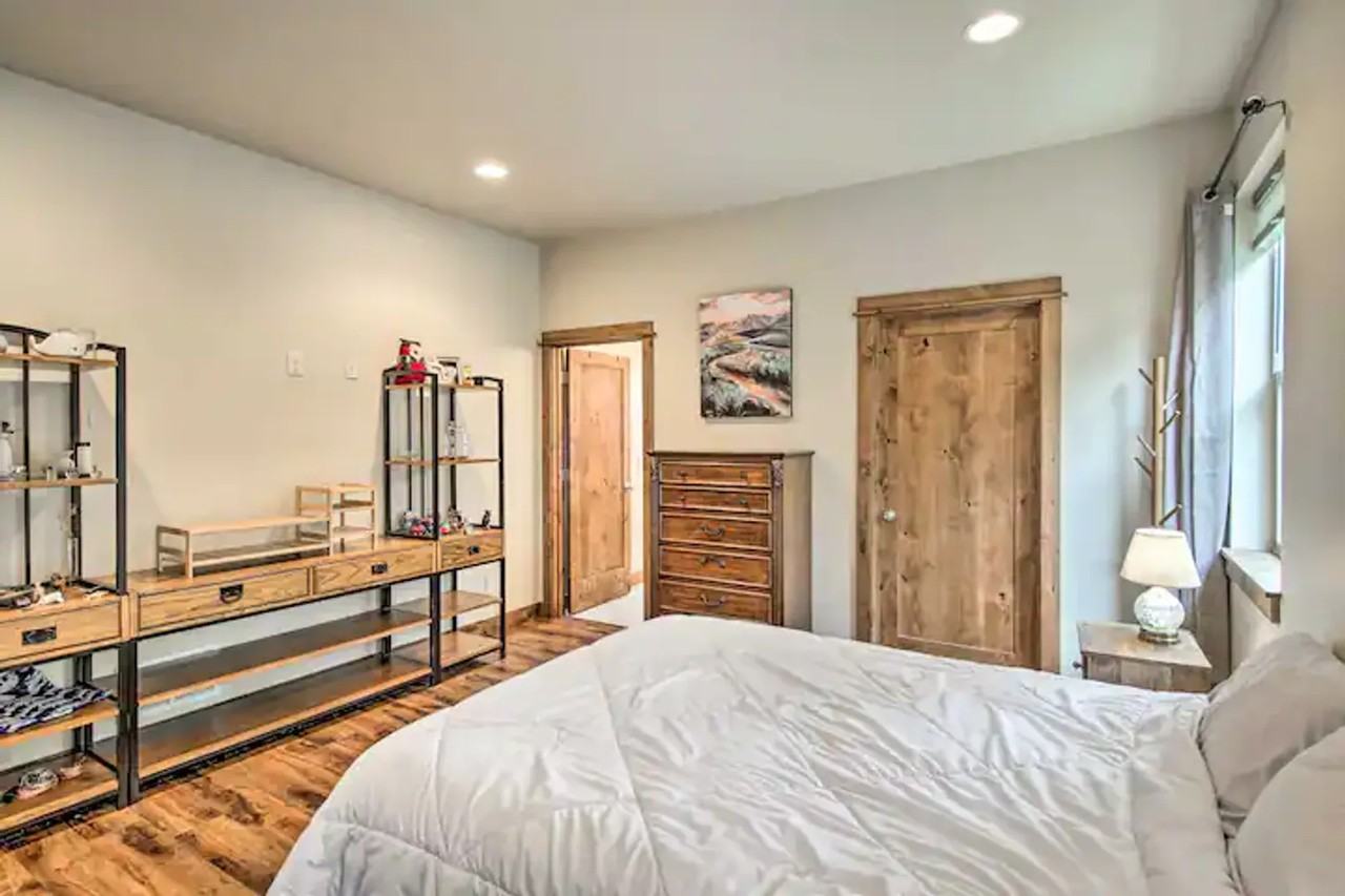 2287 North Ferguson Avenue - Photo 4 of 29