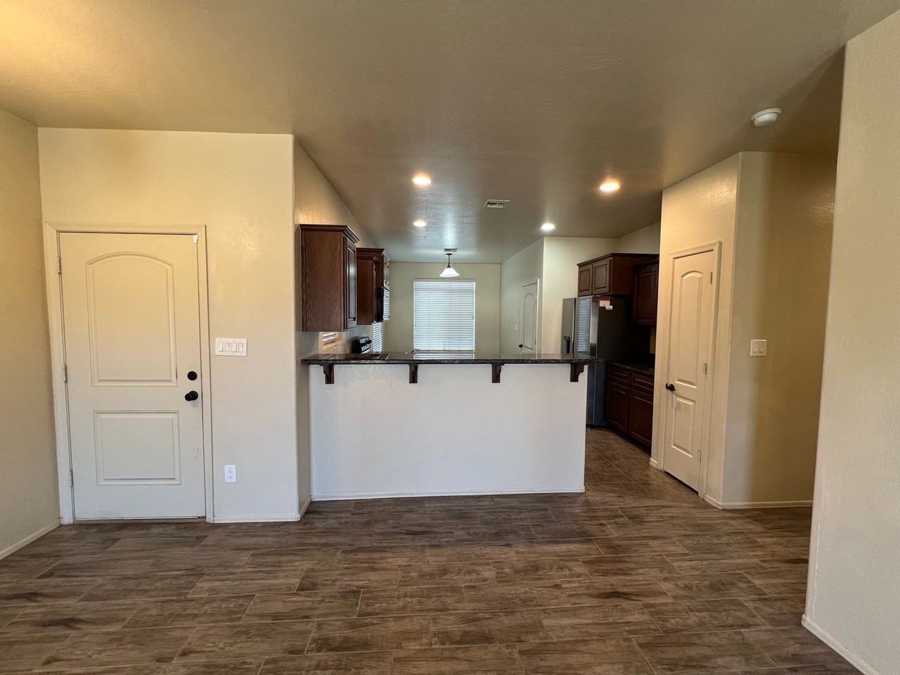 4548 S Jasmine Ave - Photo 6 of 26