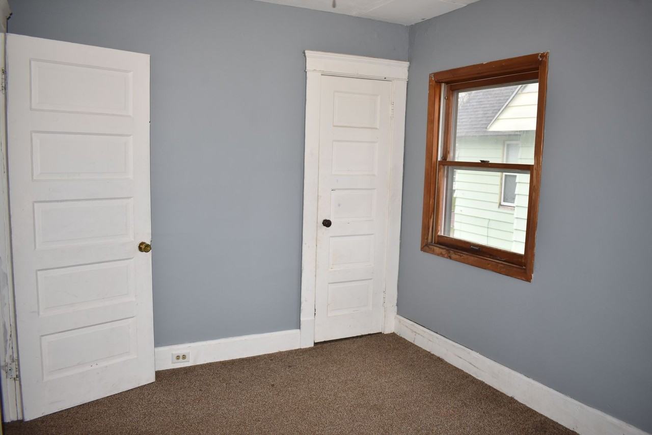 5211 Adams Ave - Photo 2 of 13