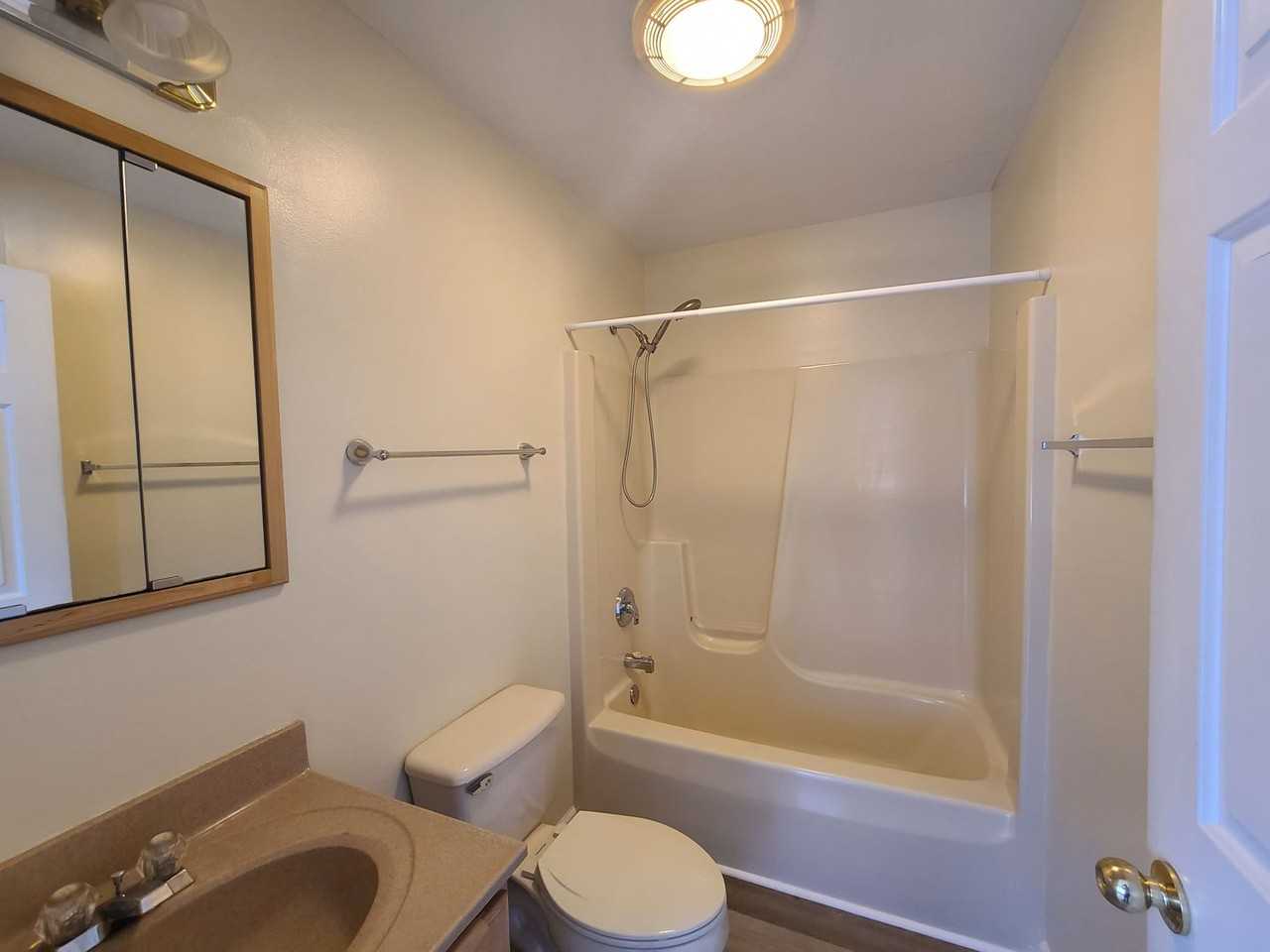 1 Pineview Pl - Photo 5 of 13