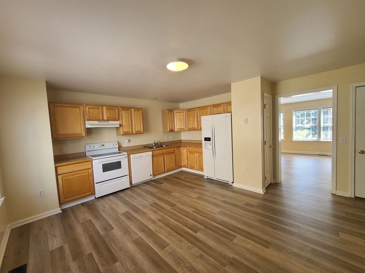 1 Pineview Pl - Photo 3 of 13