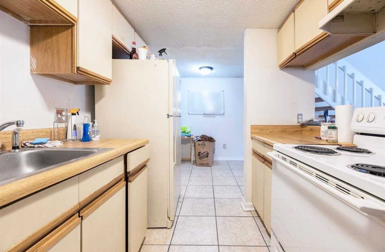 2400 Sandpiper St - Photo 6 of 7