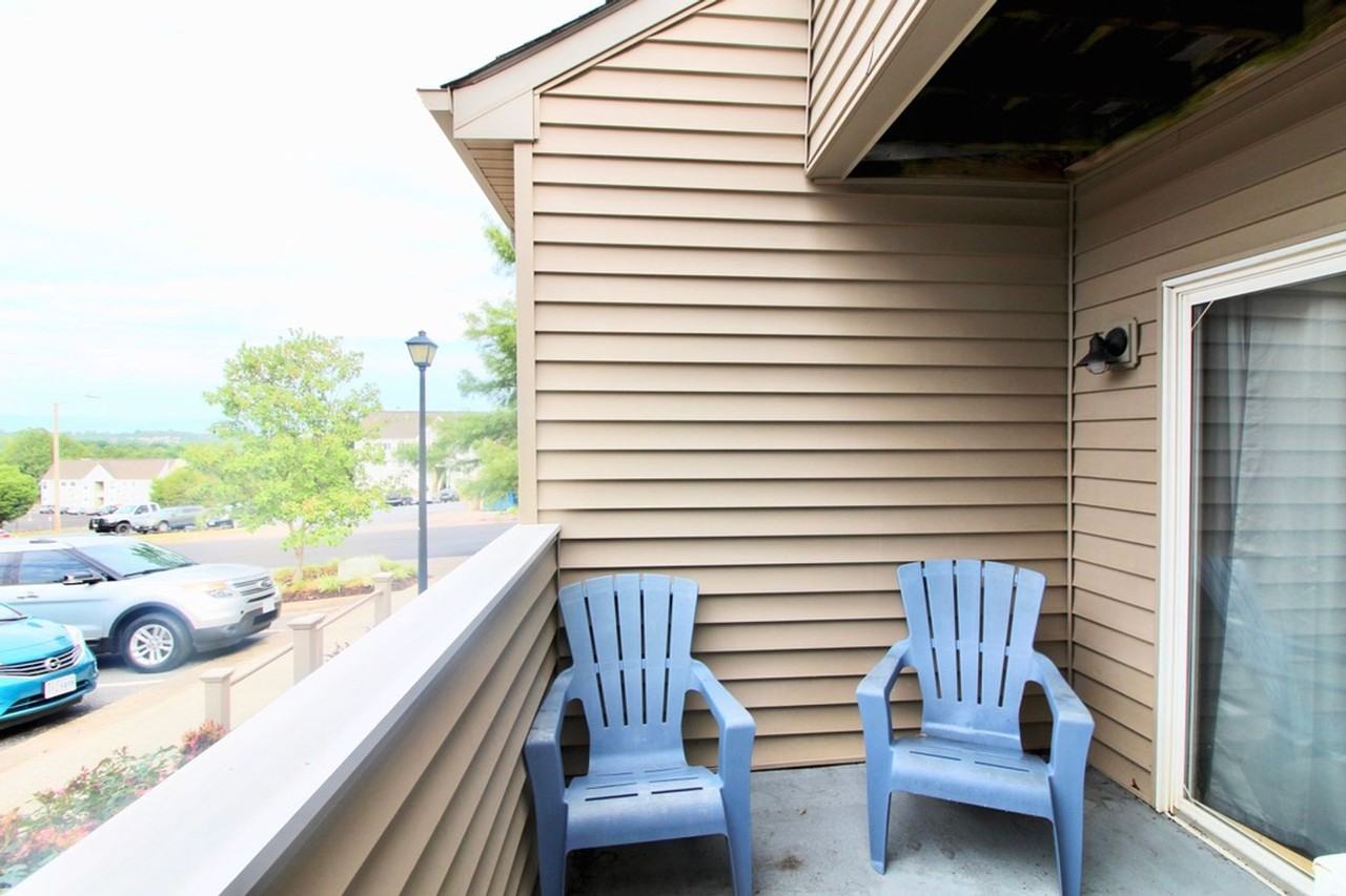 1302 Bradley Dr - Photo 4 of 50