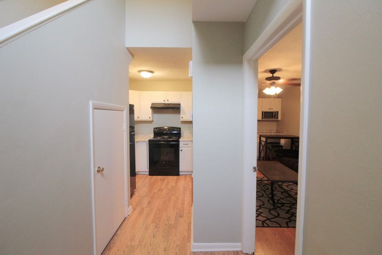 1366 Bradley Dr - Photo 2 of 27