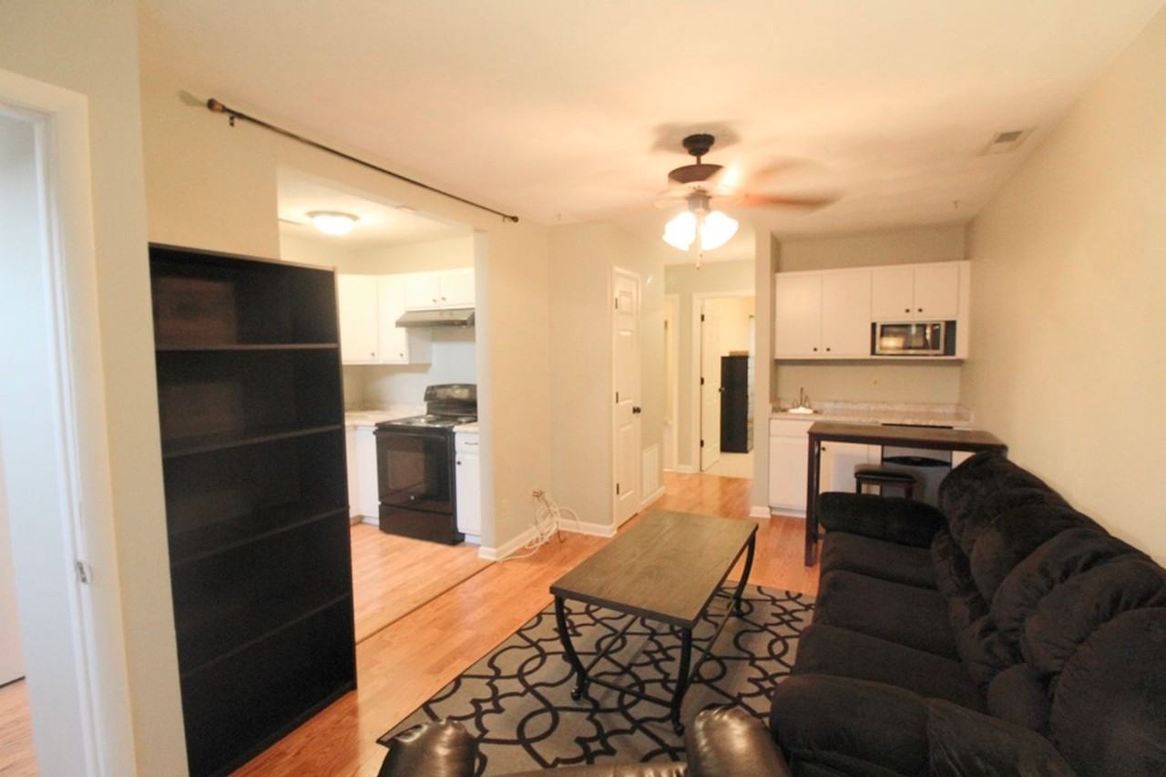 1366 Bradley Dr - Photo 6 of 27