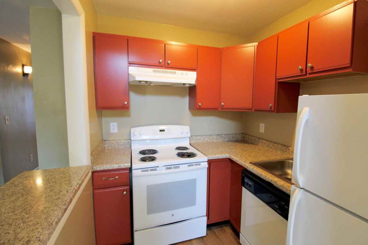 Camden Townhomes  1418 - Photo 2 of 43