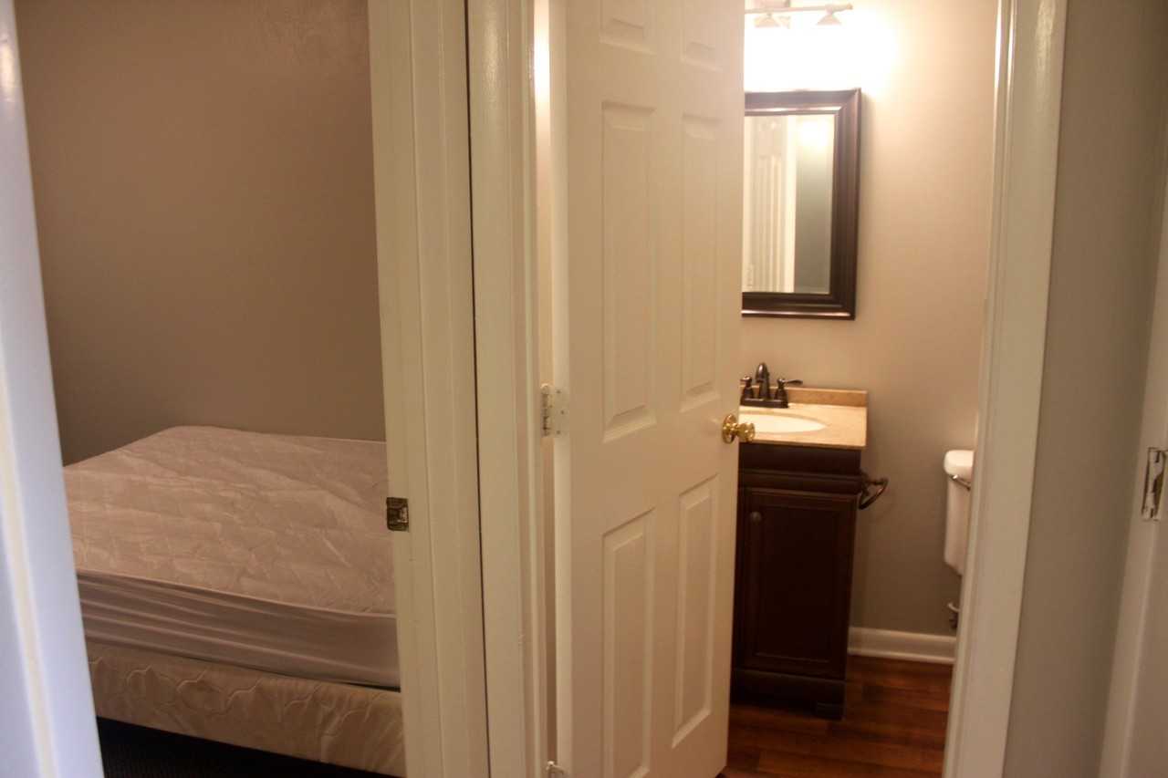 1426 Bradley Dr - Photo 7 of 21