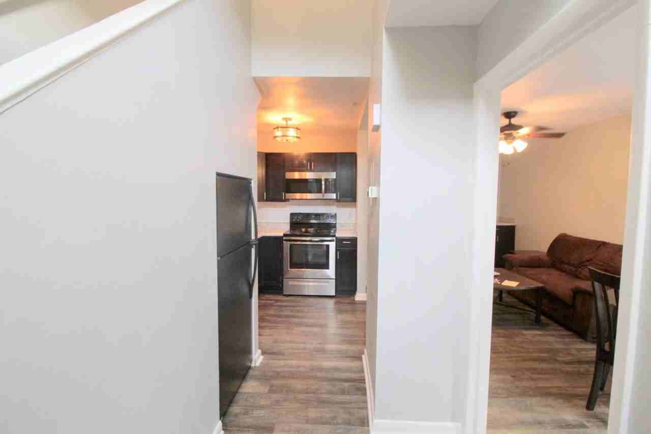 1384 Bradley Dr - Photo 3 of 29