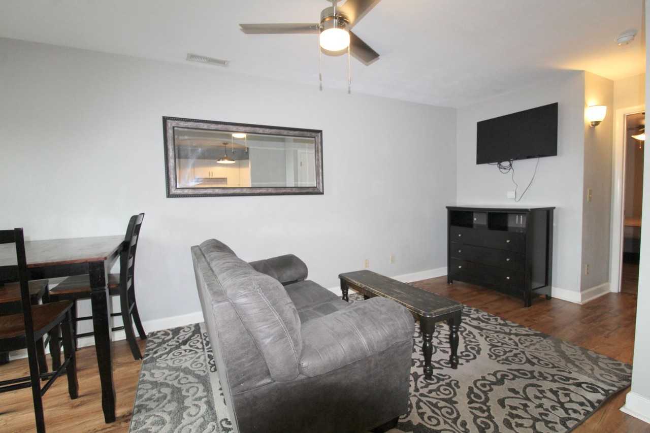 1374 Bradley Dr - Photo 6 of 19