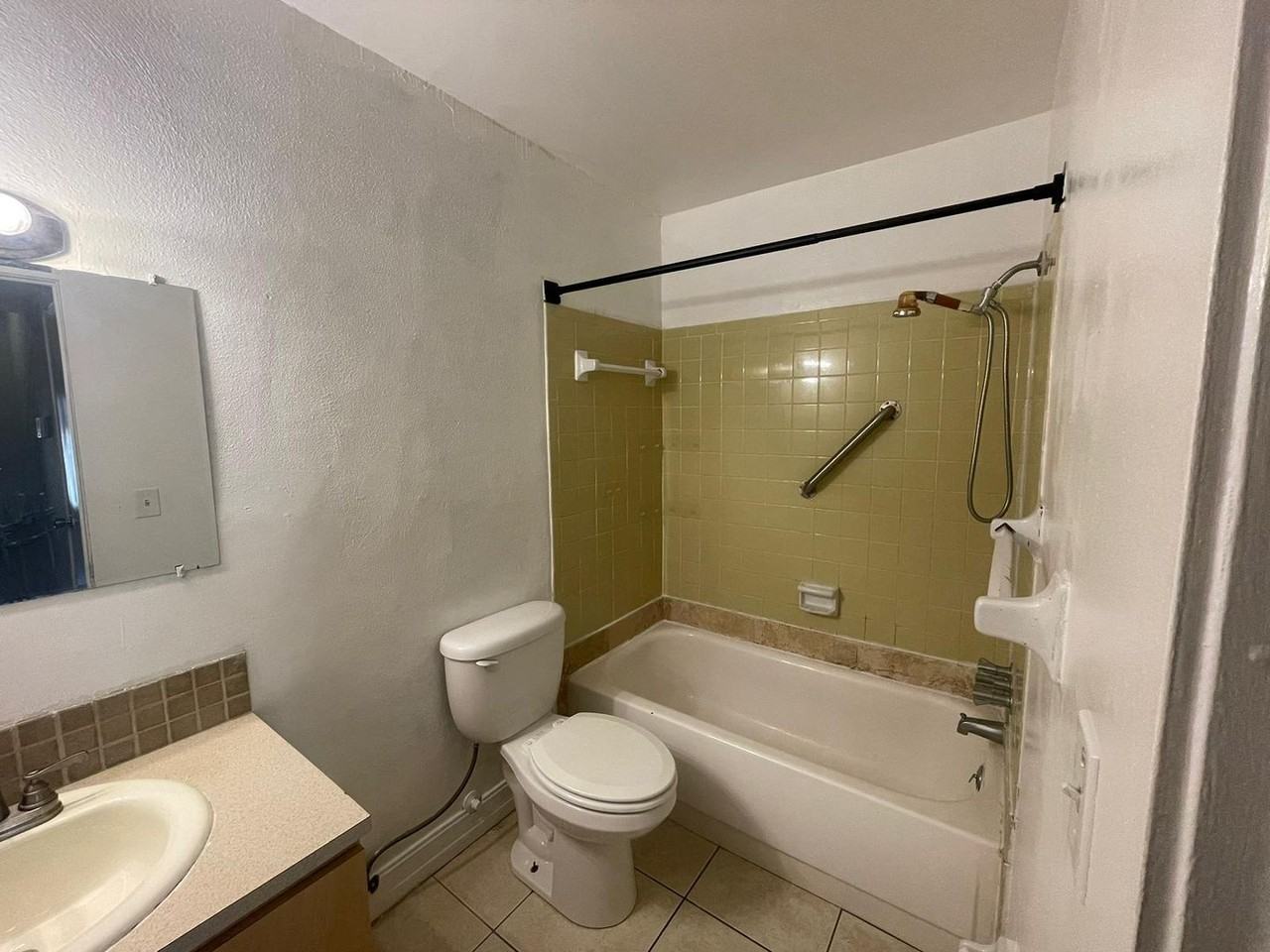 1830 Maravilla Ave #207 - Photo 3 of 7