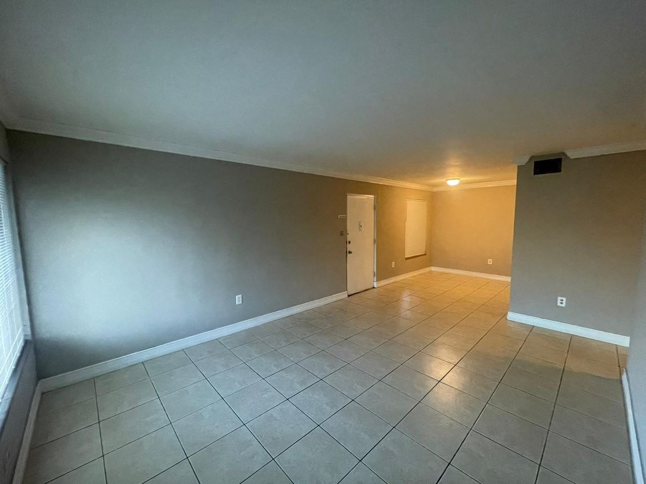 1830 Maravilla Ave #207 - Photo 6 of 7