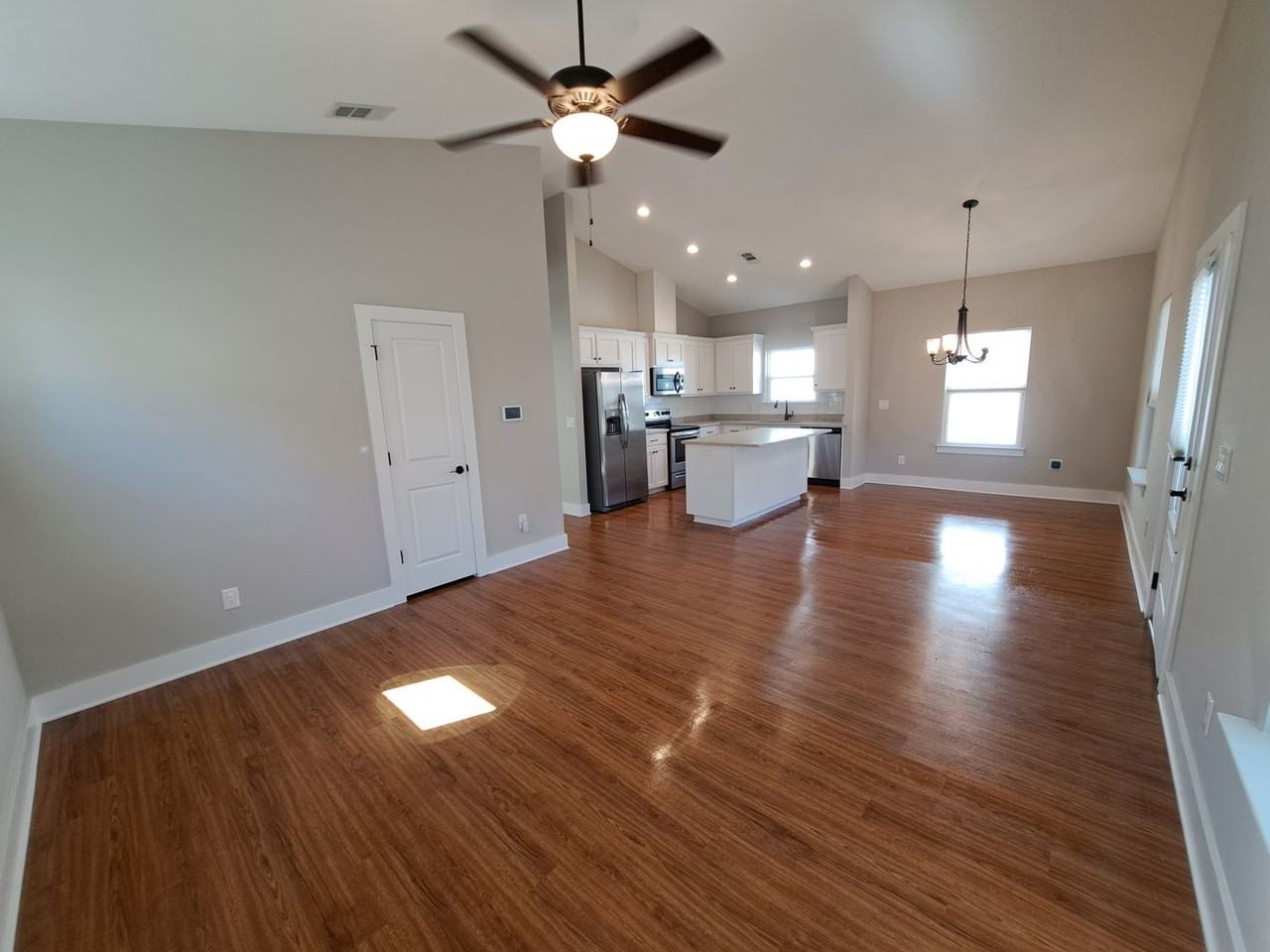 5419 Arrowhead Rd - Photo 3 of 23