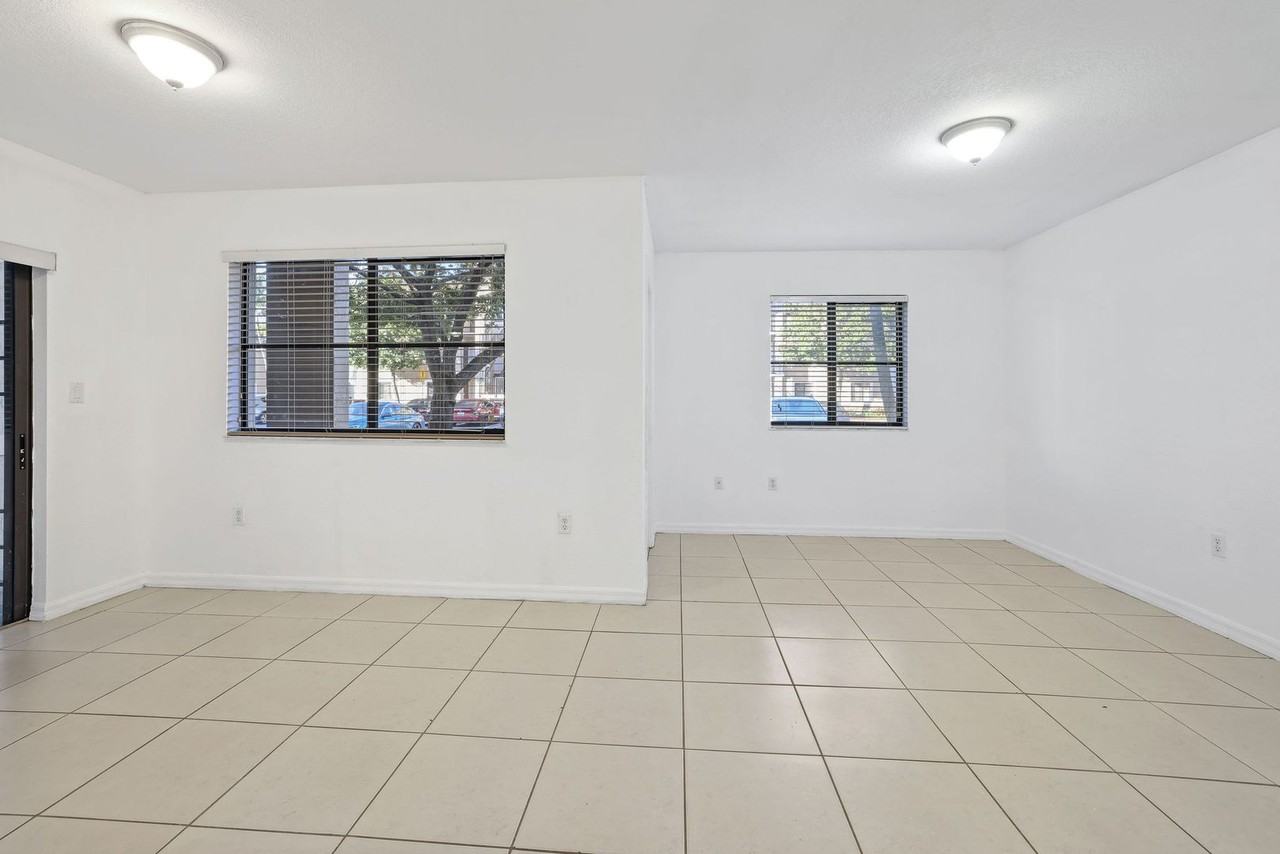 22721 Sw 88th Pl #19 - Photo 5 of 38