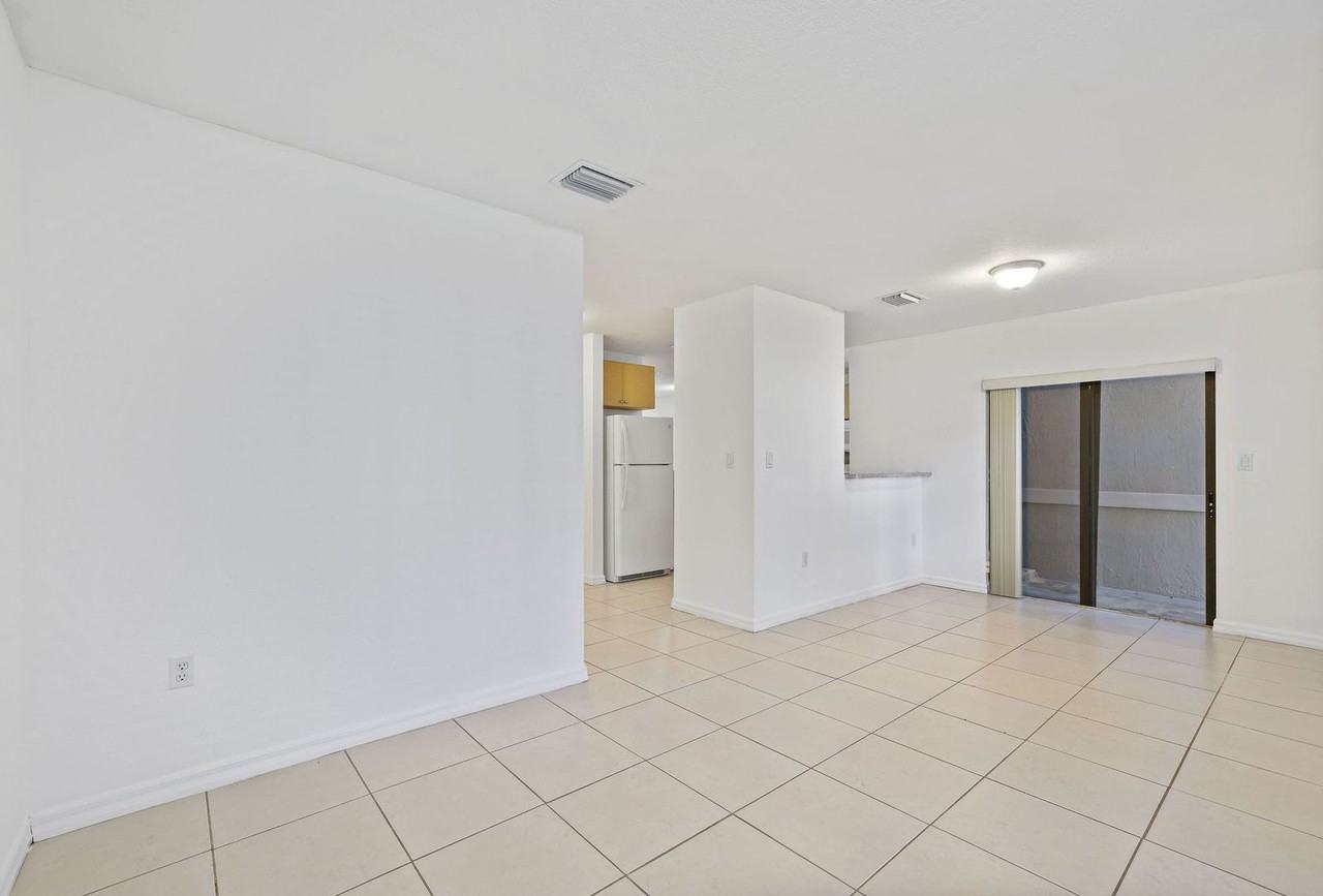 22721 Sw 88th Pl #19 - Photo 6 of 38