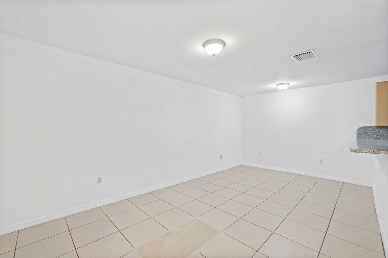 22721 Sw 88th Pl #19 - Photo 7 of 38