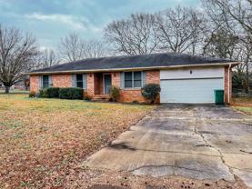 4640 Dawn Cir - Photo 1 of 1